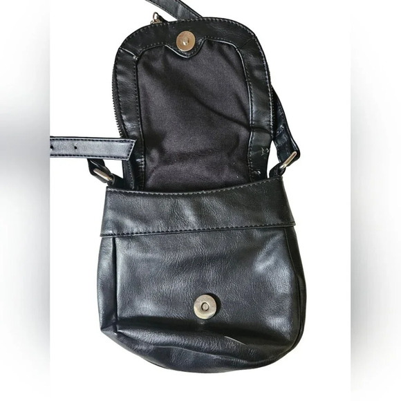 Kenneth Cole Reaction Manmade Leather  Small Crossbody Purse Zipper Compartment - Picture 5 of 9